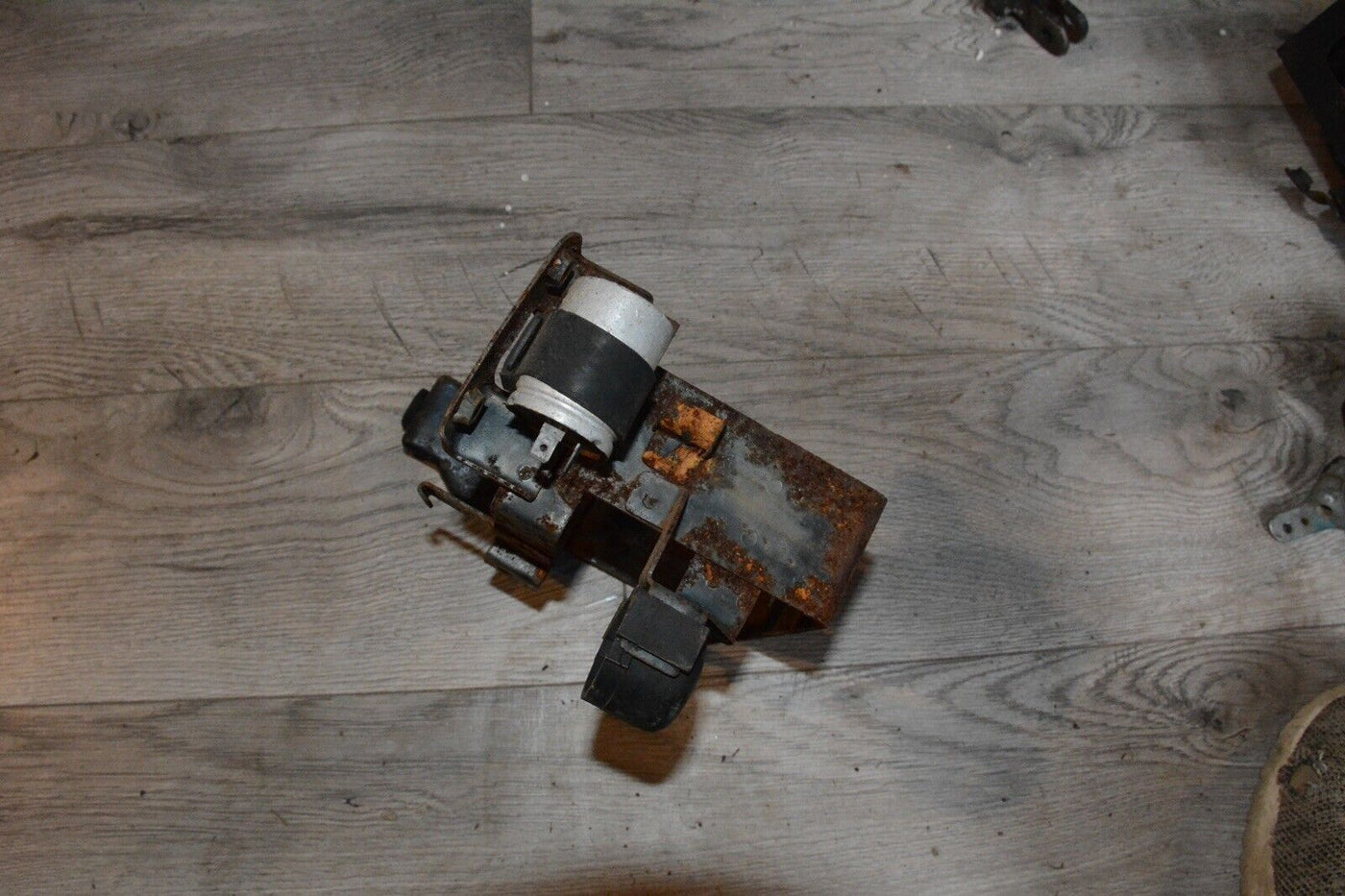 1983 Suzuki GS1100GL OEM BATTERY TRAY BOX HOLDER