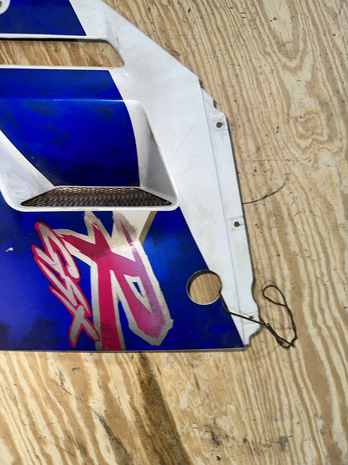 88 - 92 SUZUKI GSXR 750 GSXR 1100  RIGHT MID FAIRING COWLING GSXR750 GSXR1100
