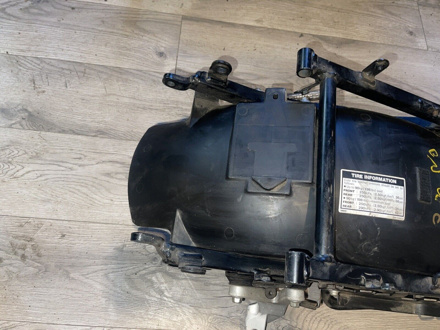 1994 YAMAHA FZR1000 Subframe 