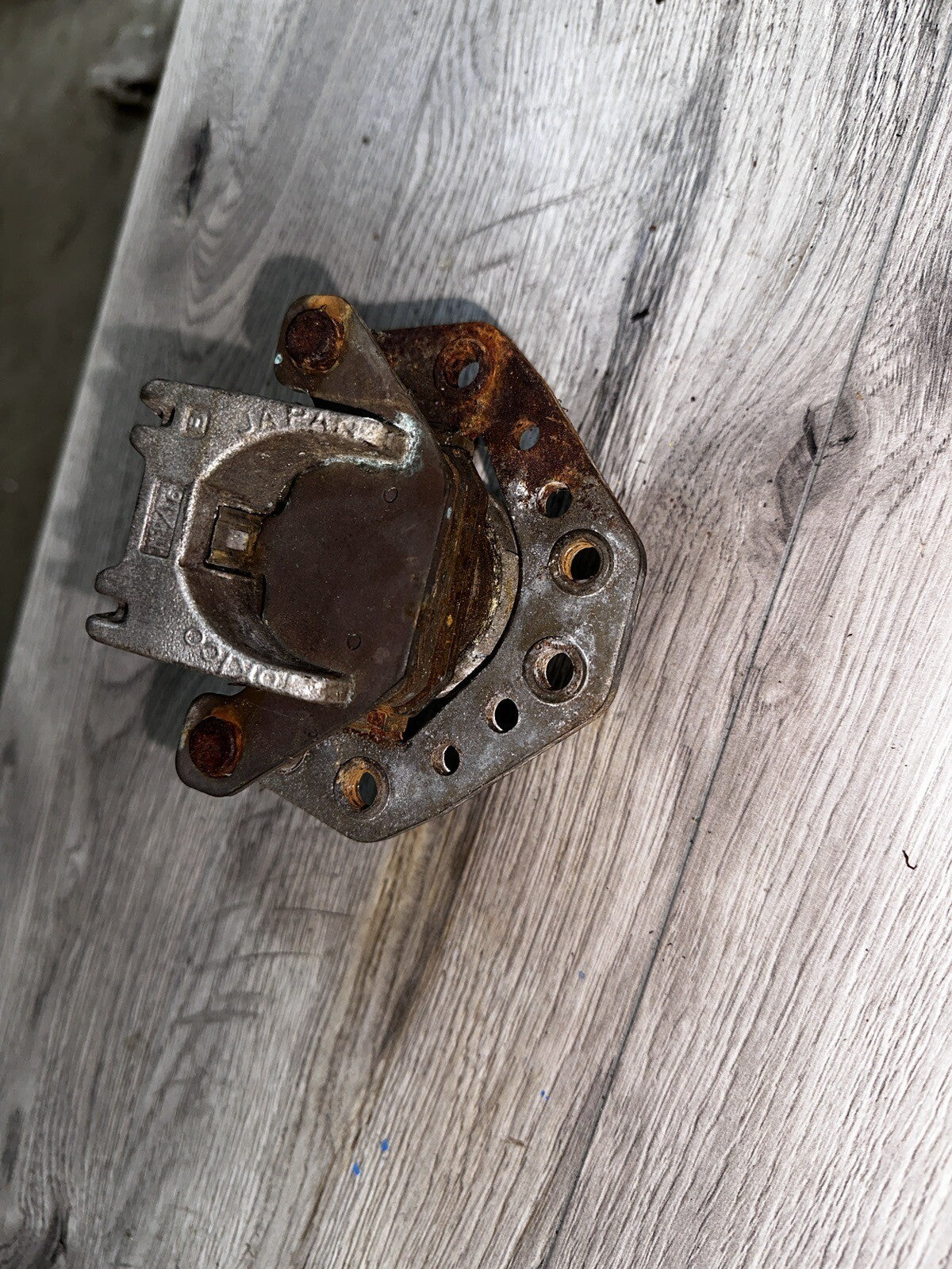 1989 Kawasaki VN750 Vulcan front right brake caliper