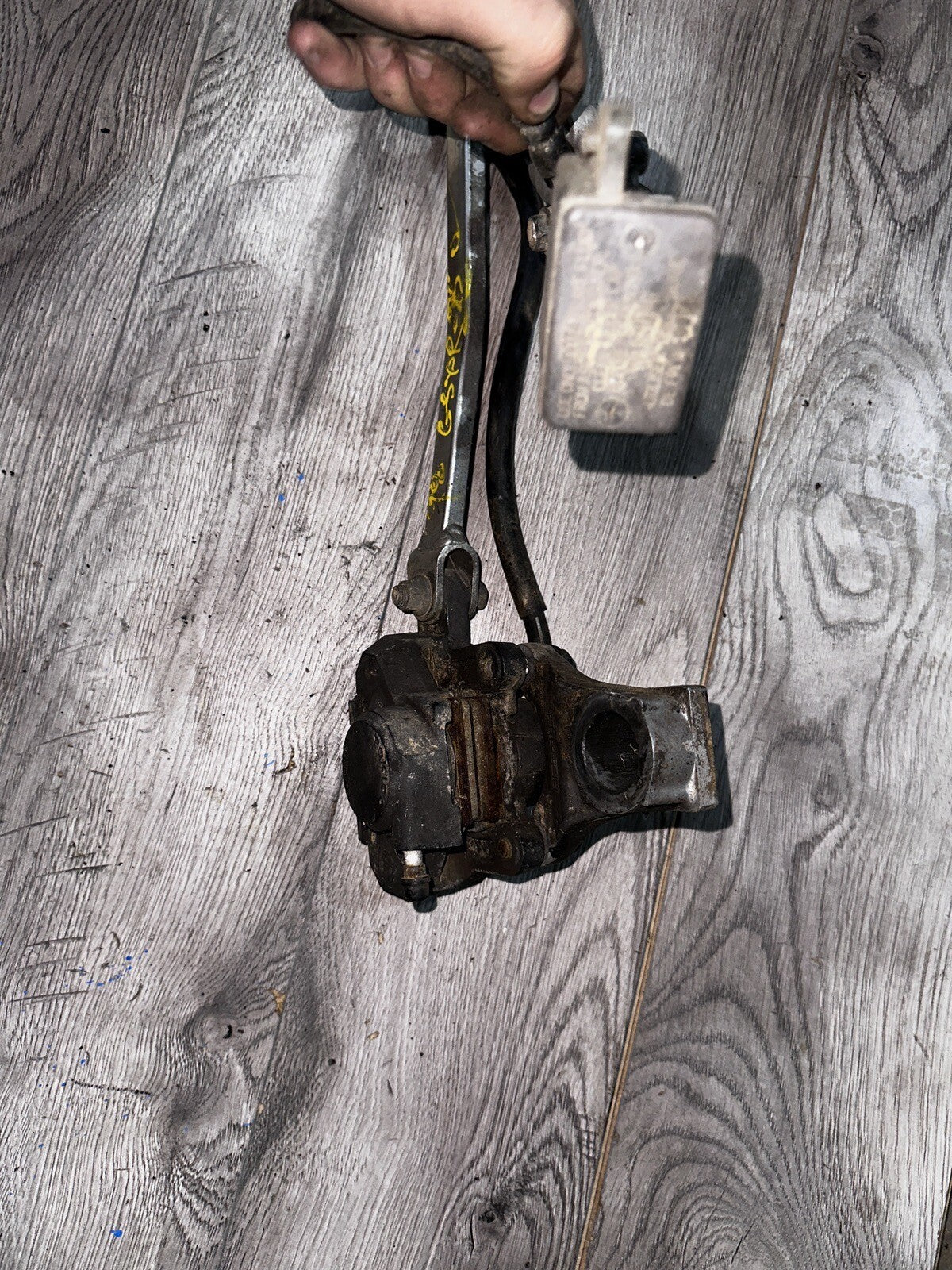 1998 SUZUKI GSXR750 REAR BACK BRAKE CALIPER W/ MASTER