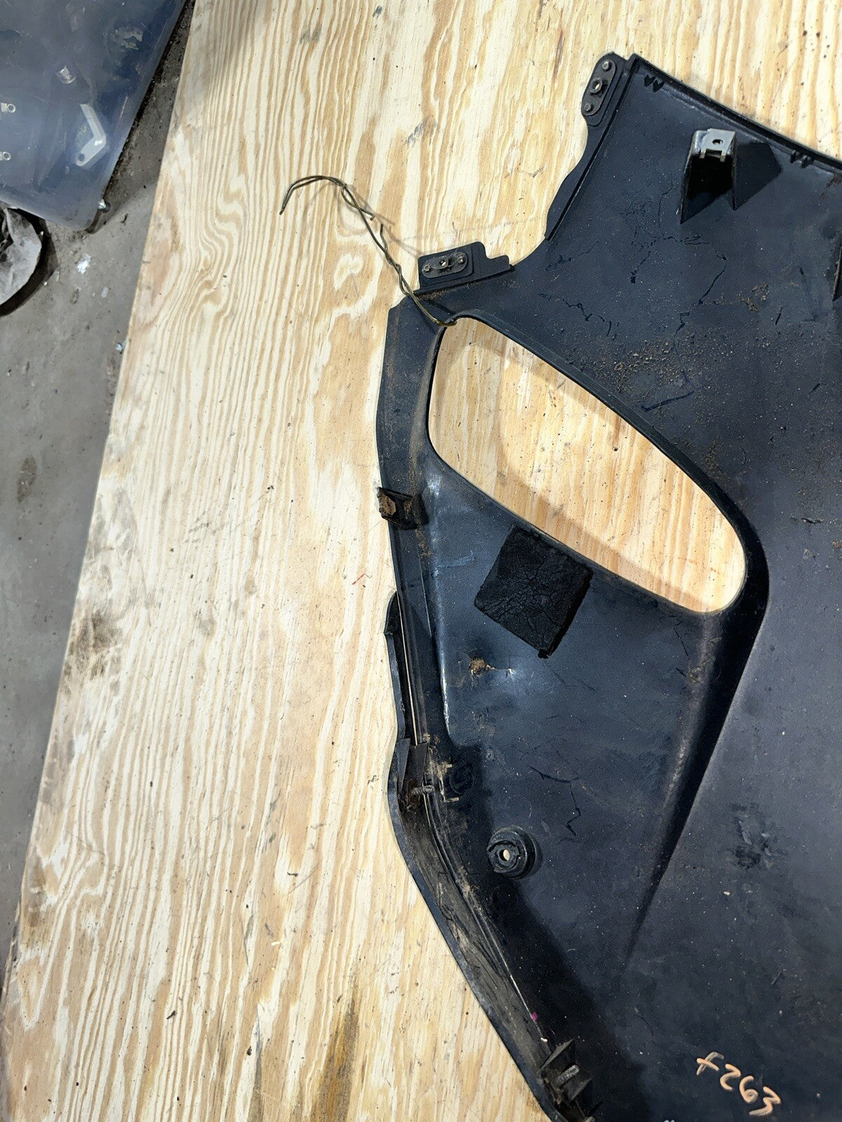 Suzuki 1992 1993 GSXR750 GSXR600 OEM Left Lower Cowl Cowling Fairing Panel