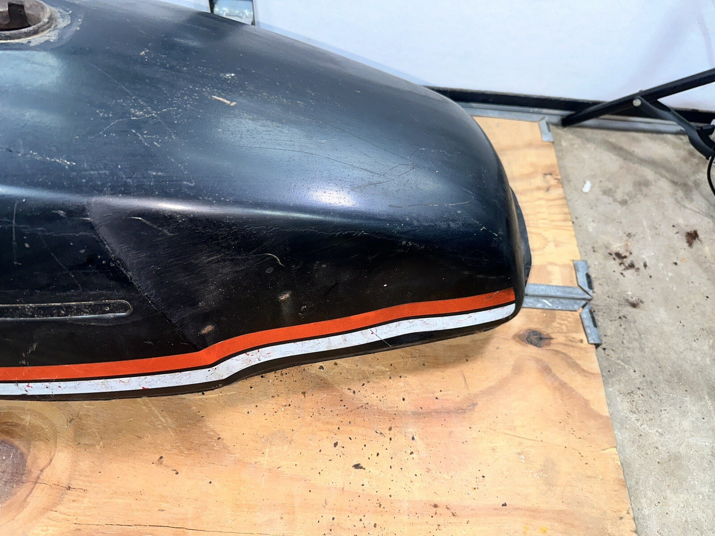 1980 80-83 Suzuki GS1100 GS1100E OEM Gas Fuel Tank Petrol Reservoir Can