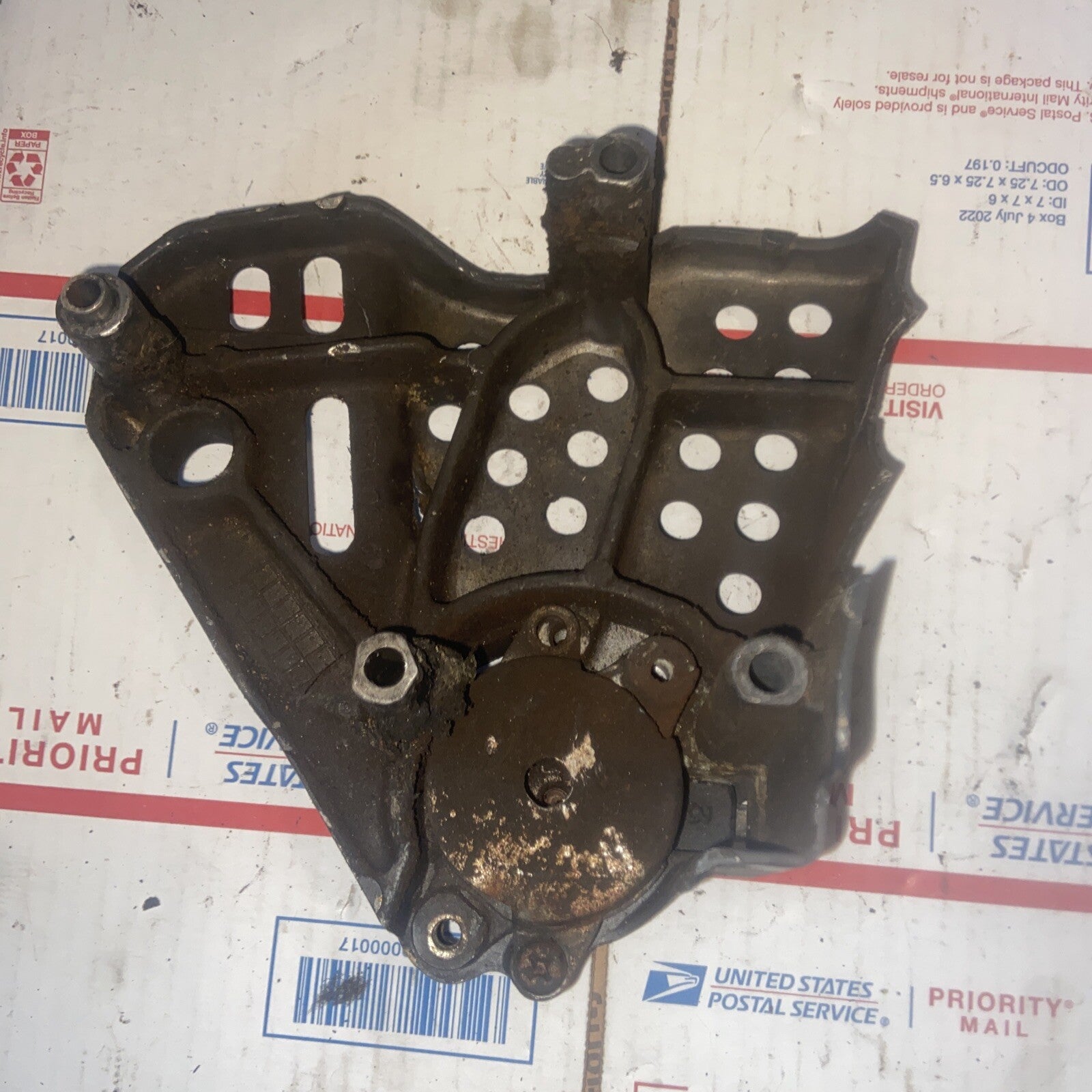 86 Suzuki GSX-R GSXR 750 GSXR750 front sprocket cover guard