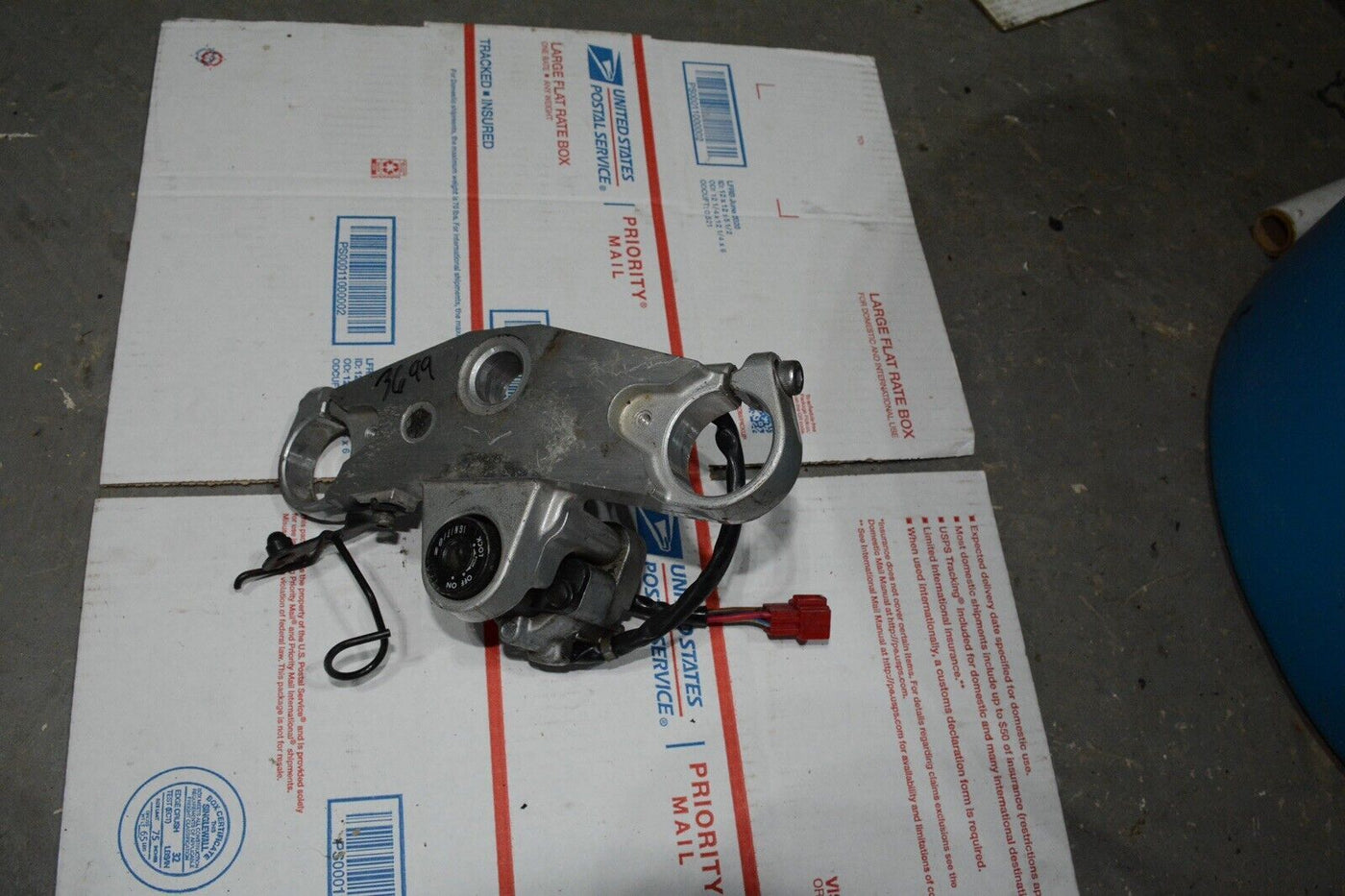 YAMAHA TRX 850 1966 1997 1998 1999 Upper triple tree fork clamp yoke  4JH--Y1