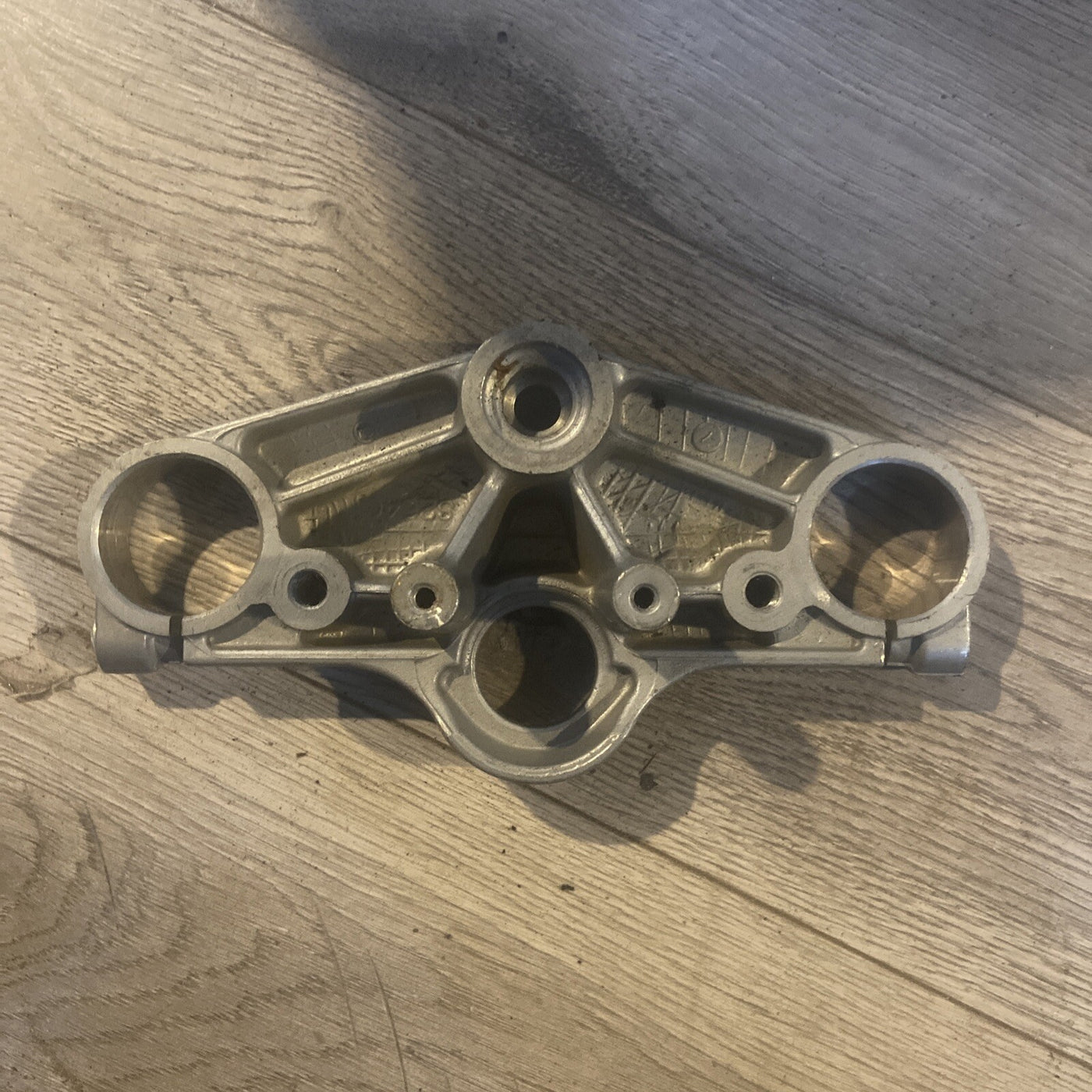 SUZUKI GSX600 KATANA UPPER TRIPLE TREE
