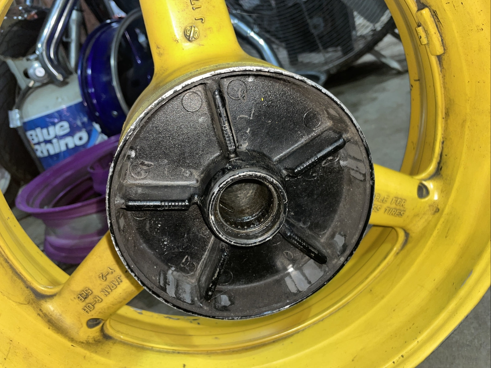 99 00 01 02 YAMAHA YZF R6 REAR WHEEL RIM ROTOR OEM STRAIGHT #0194