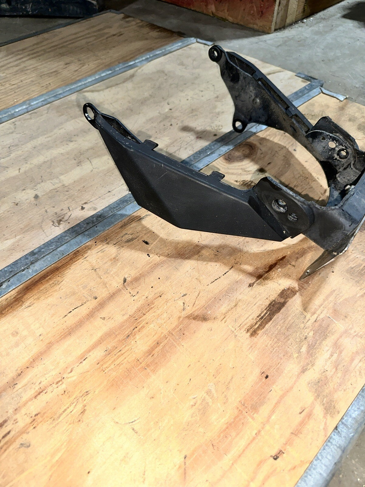 03-04 Honda Cbr600rr Cbr 600rr Rear Back Fender Guard Bracket Stay Left Right Oe