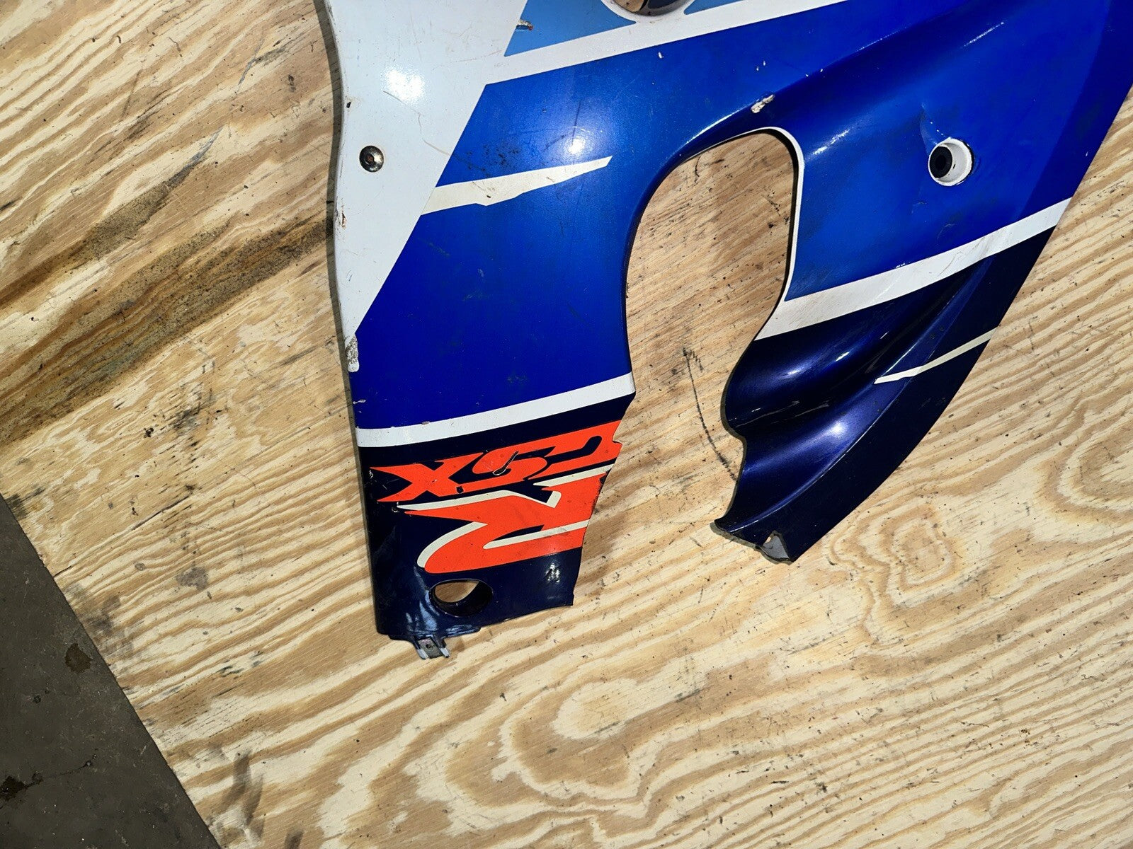 1996 - 2000 SUZUKI GSXR600 GSXR750 SRAD OEM RIGHT SIDE FAIRING COWLING COWL