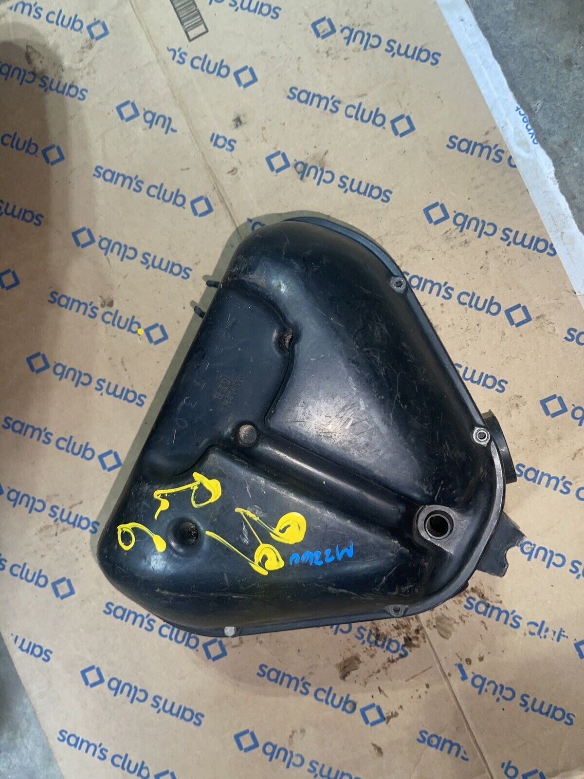 99-02 YAMAHA YZF R6 OEM AIRBOX AIR INTAKE FILTER BOX MISSING SCREWS