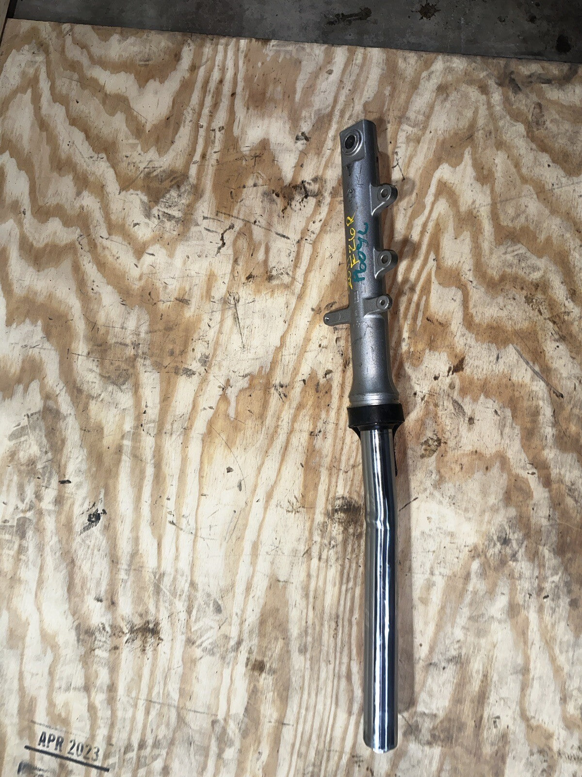 2009 - 2013 Yamaha FZ6R Left Fork BENT