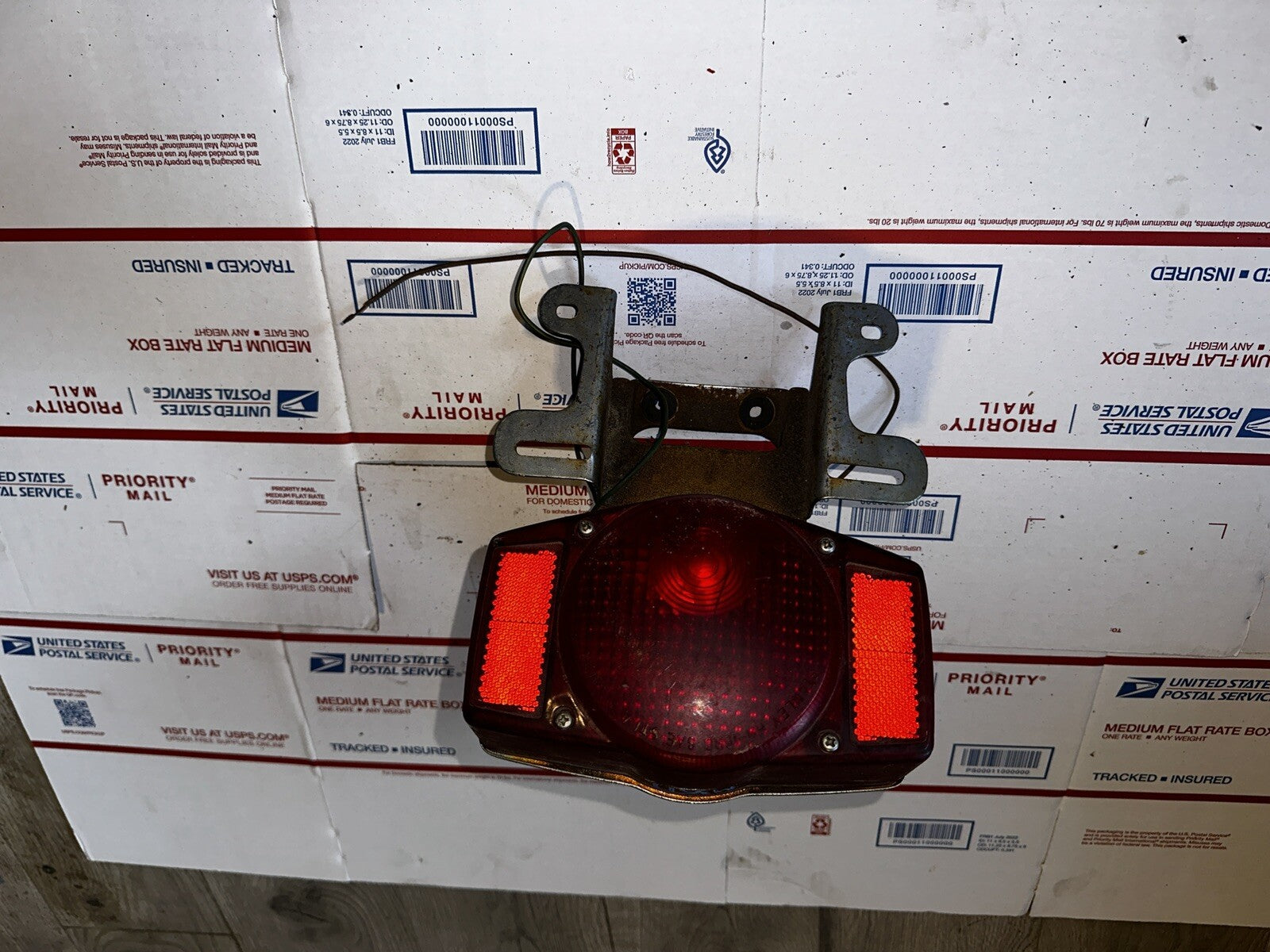 Tail Lamp Stop Brake Light - Honda CB350 CB450 CB400F CB550 CB750