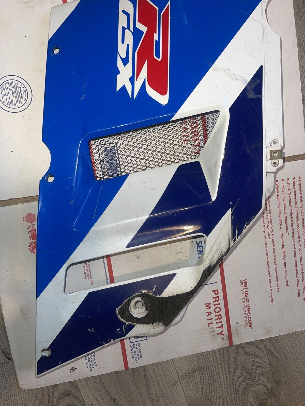 1991-1992 Suzuki GSXR 750 left side fairing, left mid fairing plastic, OEM
