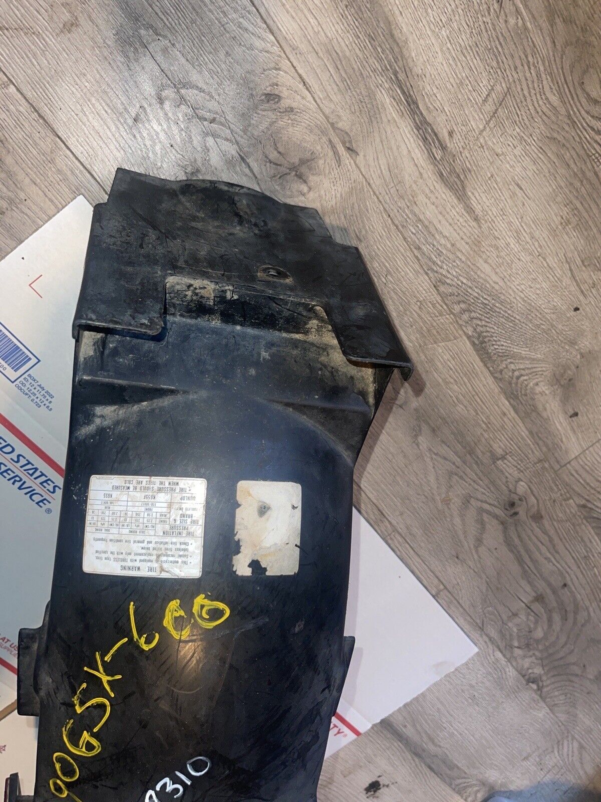 90 gsxr 600 battery tray