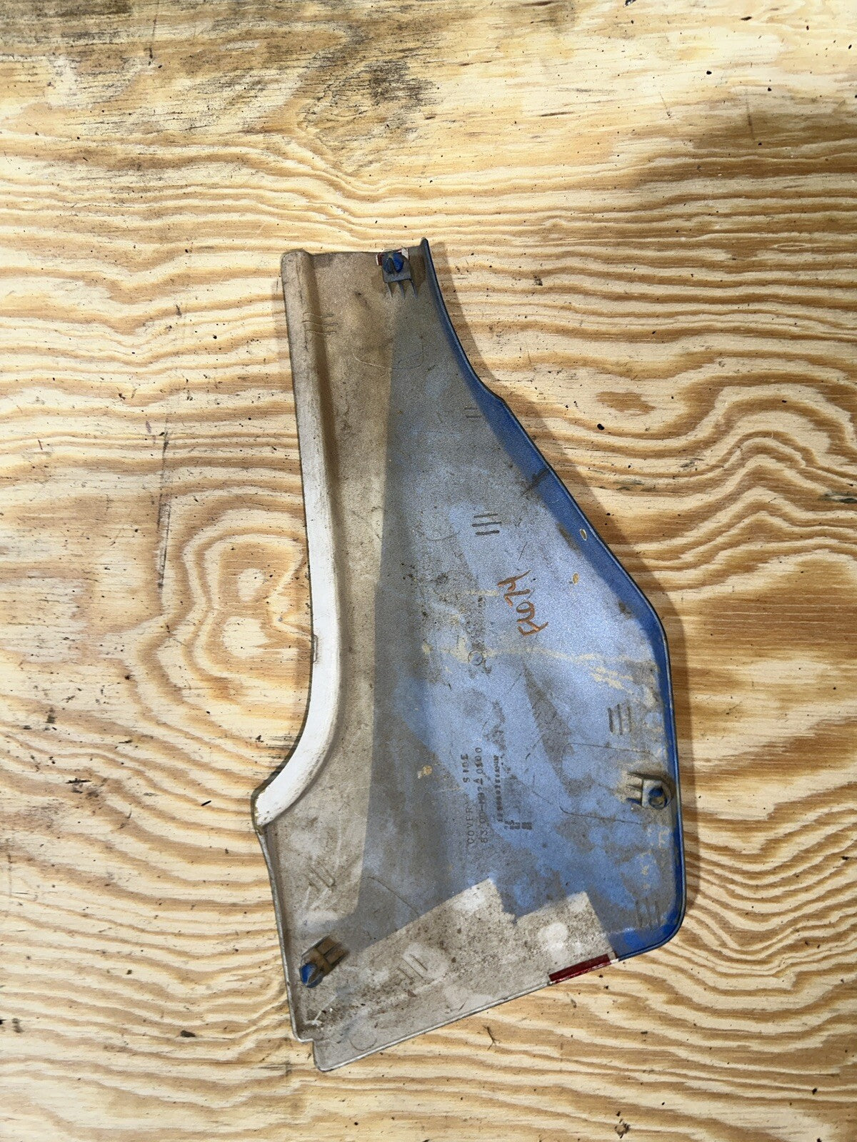 Honda VF45  INTERCEPTOR Right Side Panel Cover 1982-86 VF 750 V45 83600 MB2 0100