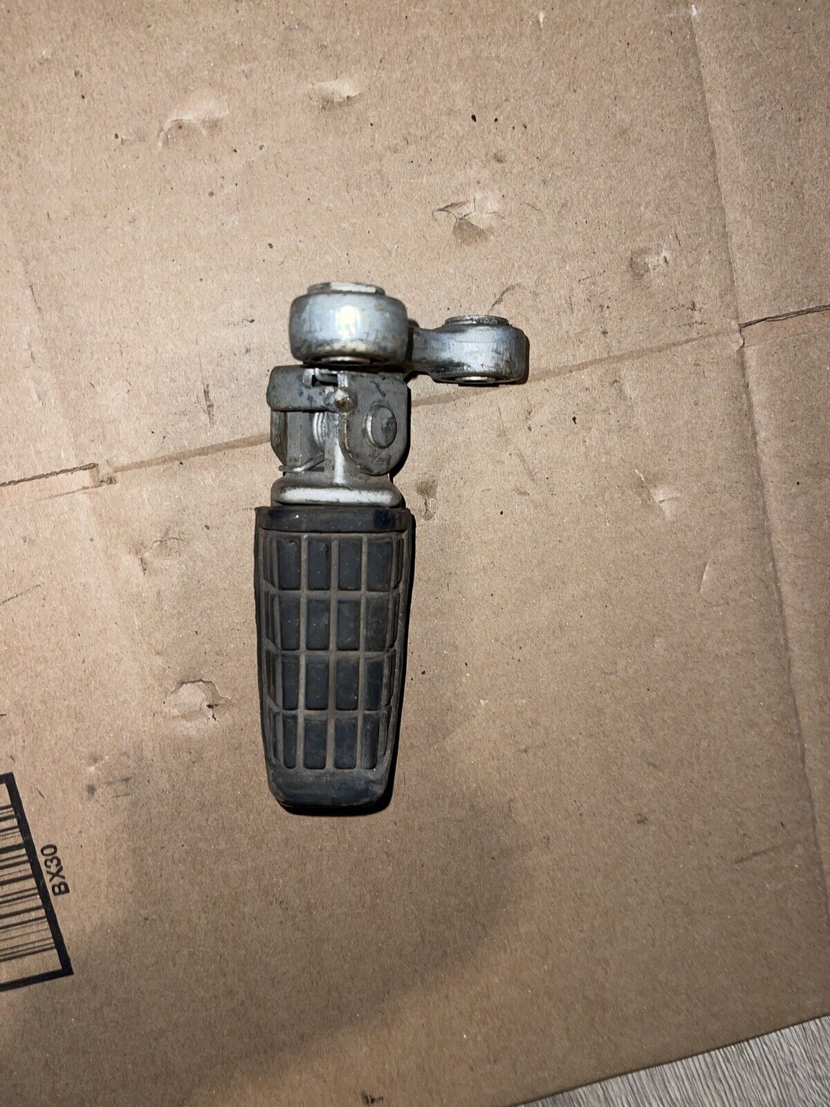 86 Yamaha FJ 1200 FJ1200 front right foot rest peg and mount bracket