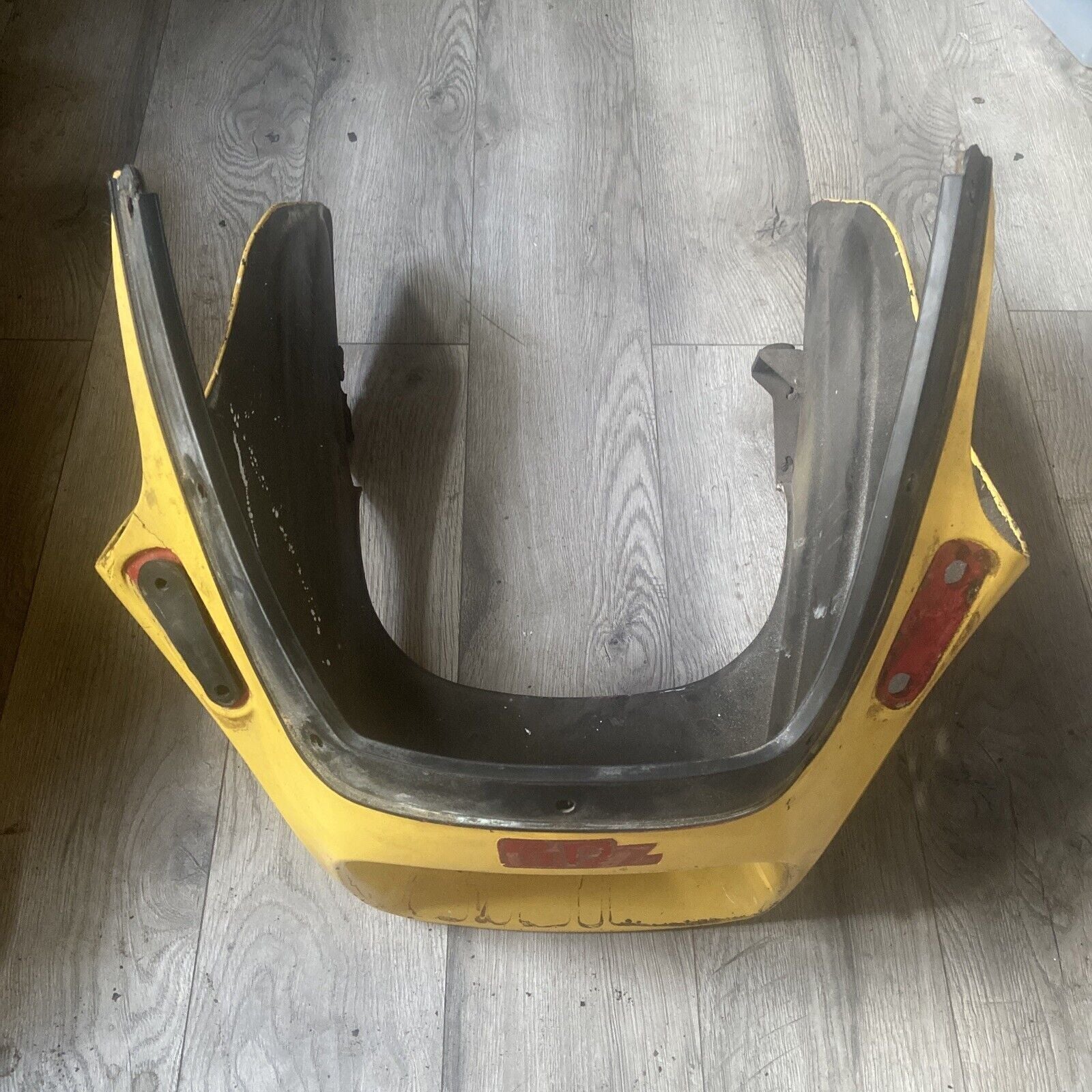 1983-84 kawasaki gpz 1100 front cowl