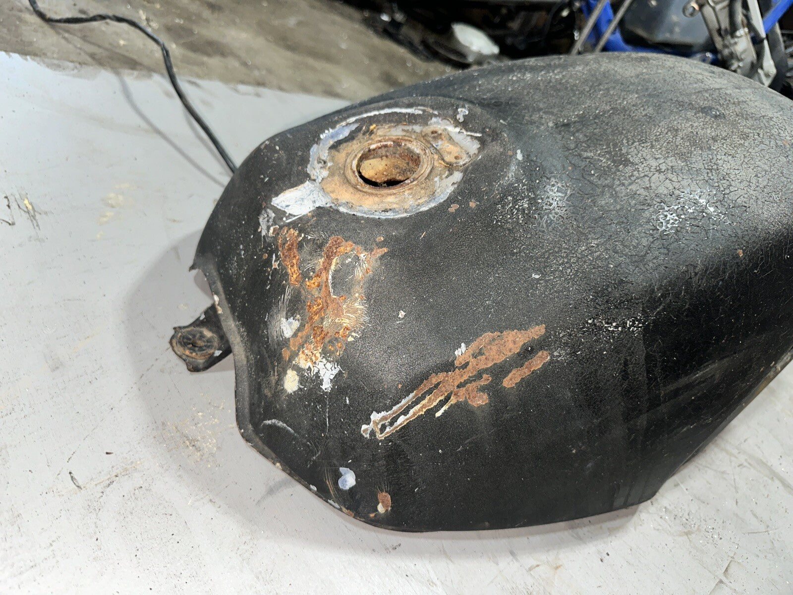 84 HONDA INTERCEPTOR 750 VF750F GAS TANK FUEL PETROL RESERVOIR