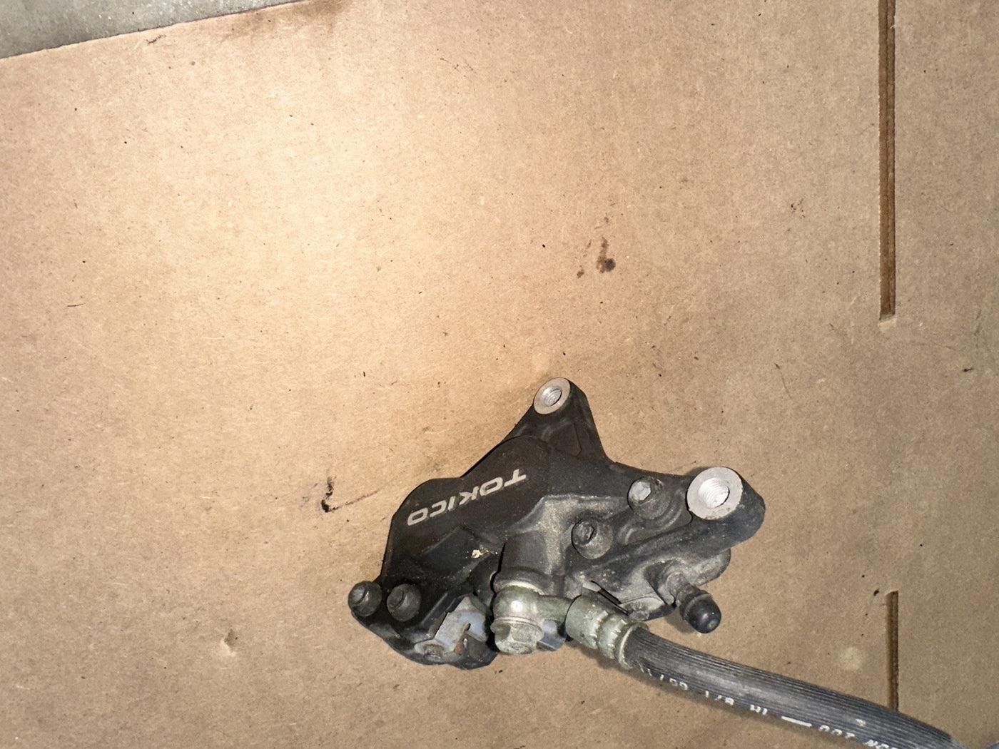 1997-2000 Suzuki GSXR600 GSXR 600 SRAD OEM Front Left Brake Stop Caliper