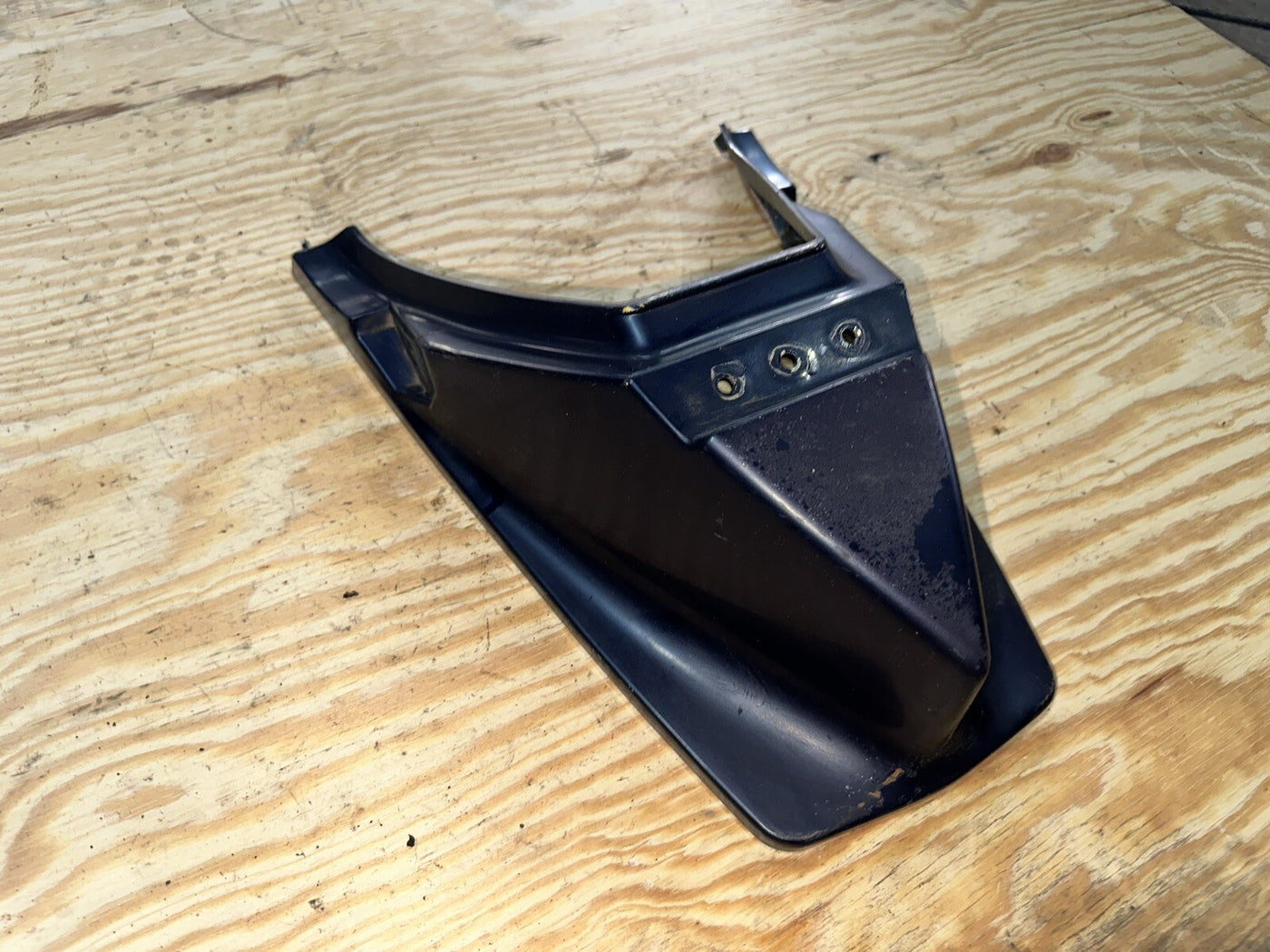 '82 83 XS400R SECA XS 400 REAR TAIL FAIRING COWL PLASTIC COMPARTMENT 1982 YAMAHA