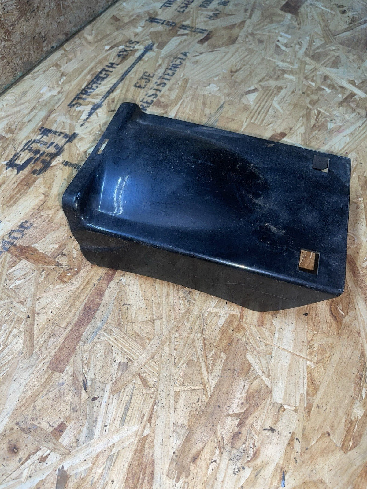 1983 83 HONDA VT750C VT 750 SHADOW REAR INNER FENDER