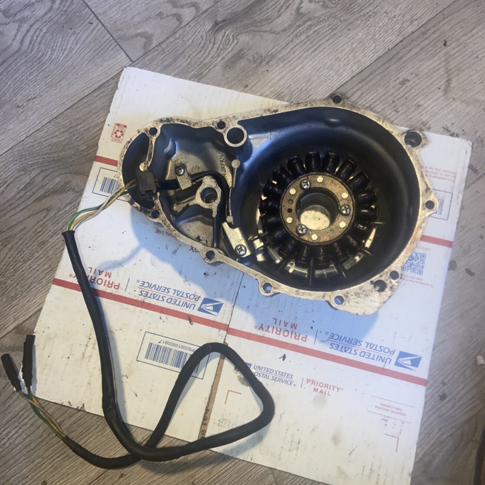 1978 SUZUKI GS550E GENERATOR COVER