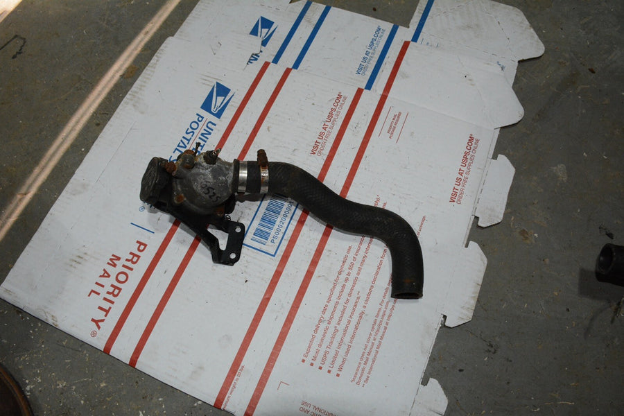 92 Kawasaki ZX6 ZX 6 600 ZX600 D Ninja Thermostat Housing