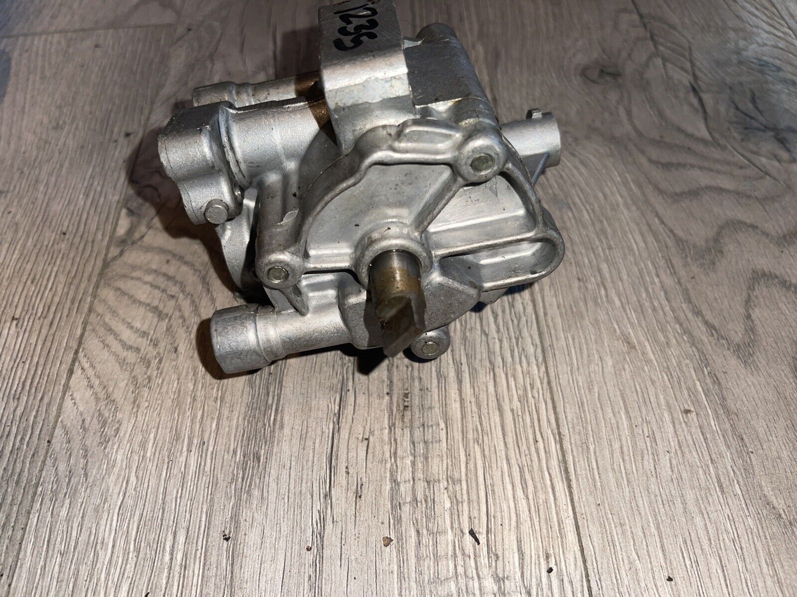 HONDA CBR1000 F  ENGINE OIL PUMP 87 88 90 91 