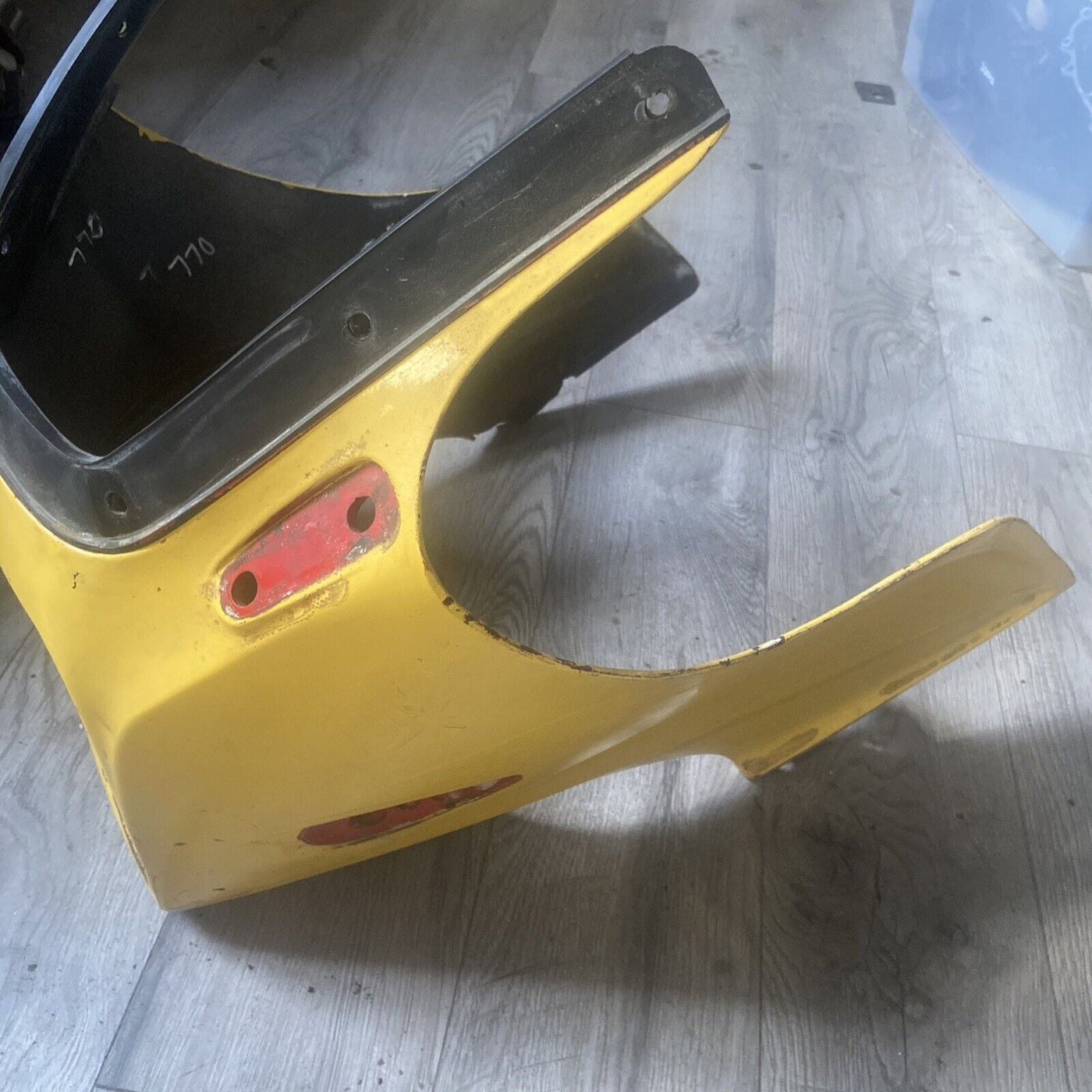 1983-84 kawasaki gpz 1100 front cowl