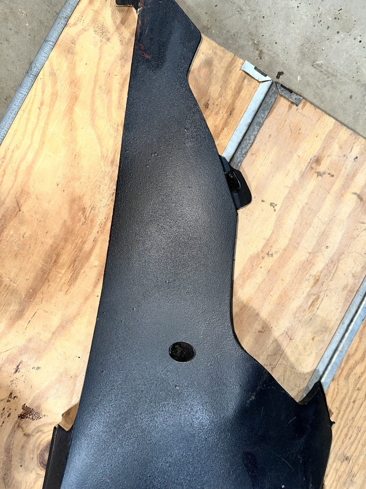 2008 08 08-16 Yamaha R6 R6R Right Side Lower Cowl Fairing 2C0-28395-00 Black 