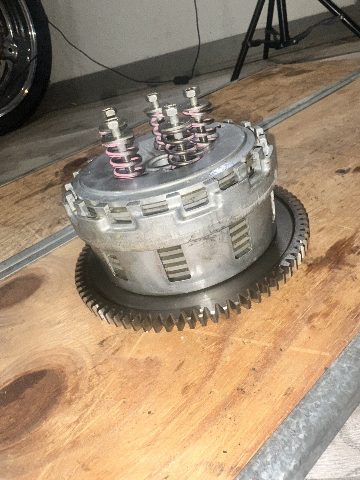 04-05 Suzuki GSXR 600 GSXR600 Clutch Basket Hub No Springs Or Bolts