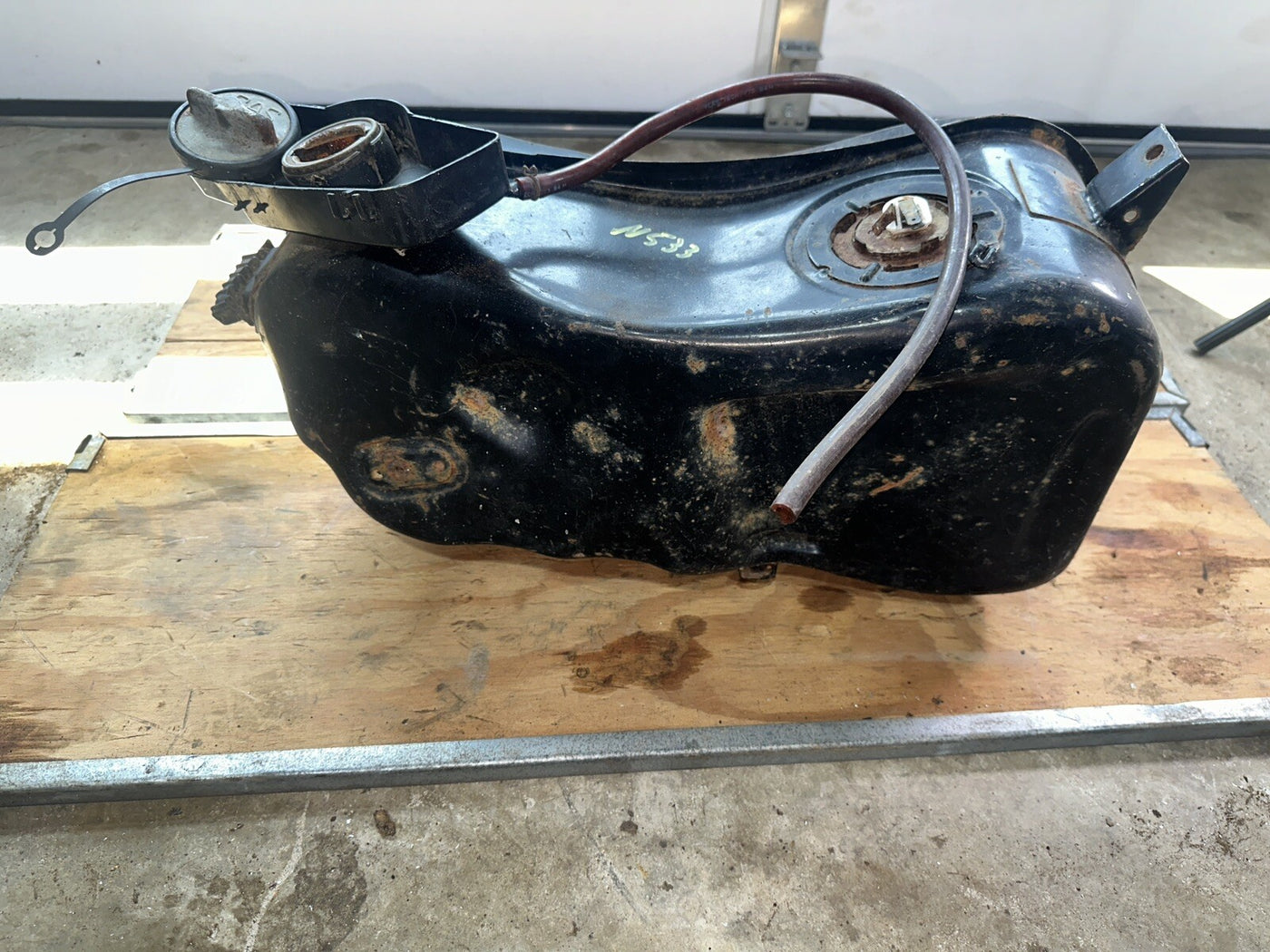 84-87 HONDA GOLDWING 1200 GL1200I INTERSTATE GAS TANK FUEL PETROL RESERVOIR