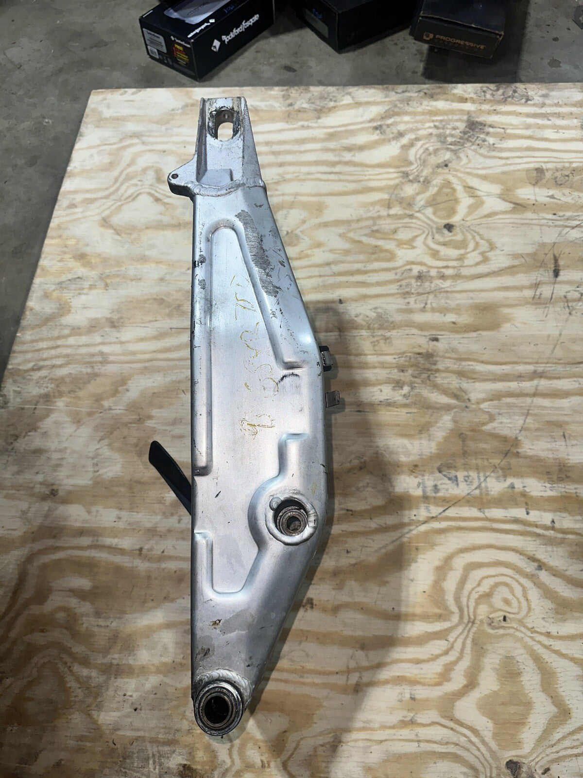 93 Suzuki GSXR750 GSX R750 GSXR 750 Swingarm Swing Arm 