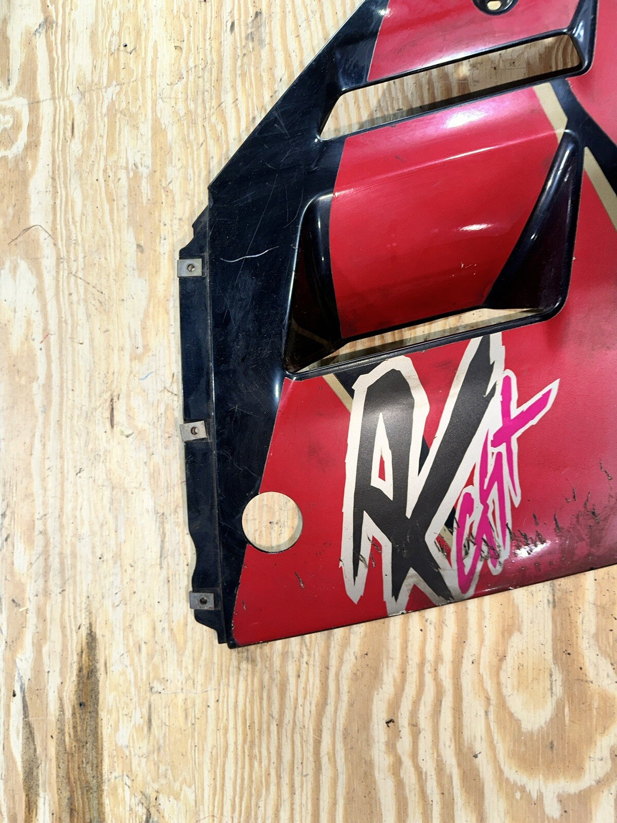 91 92 GSXR1100 LEFT MID SIDE FAIRING COWL PLASTIC OEM