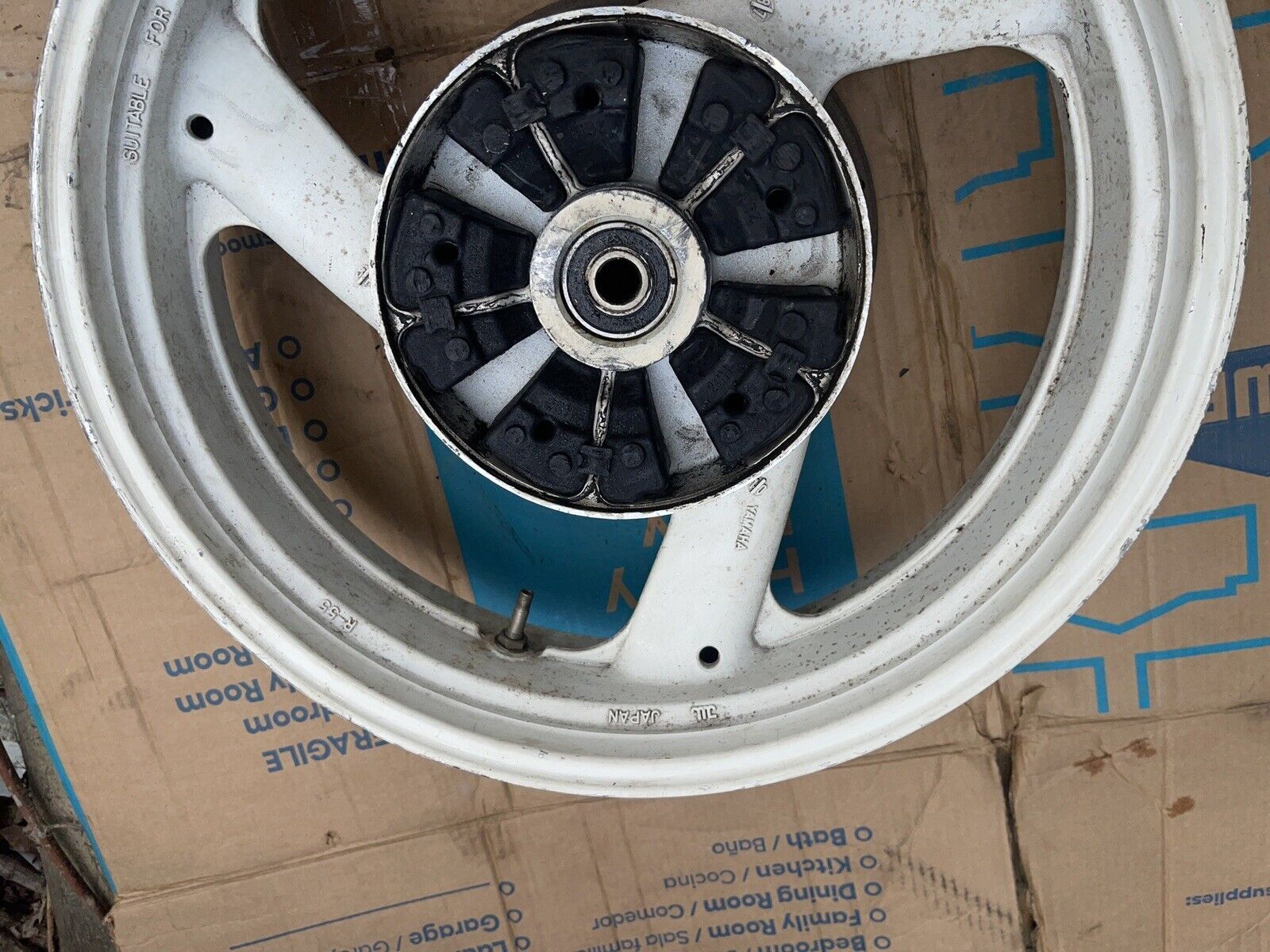 88 Yamaha fzr 1000 rear wheel Rim