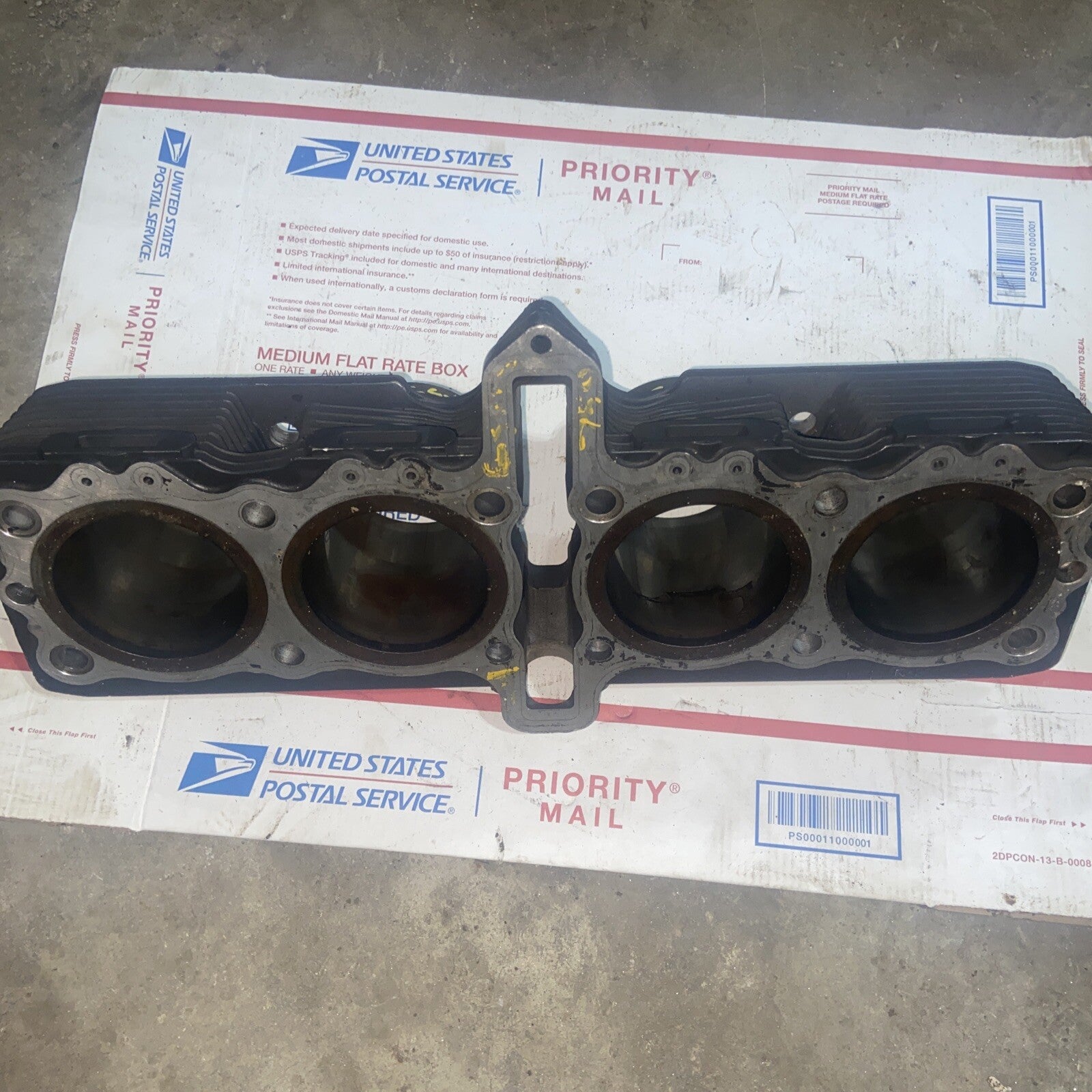 1989 Suzuki GSXR ENGINE MOTOR PISTON CYLINDERS BLOCK JUG
