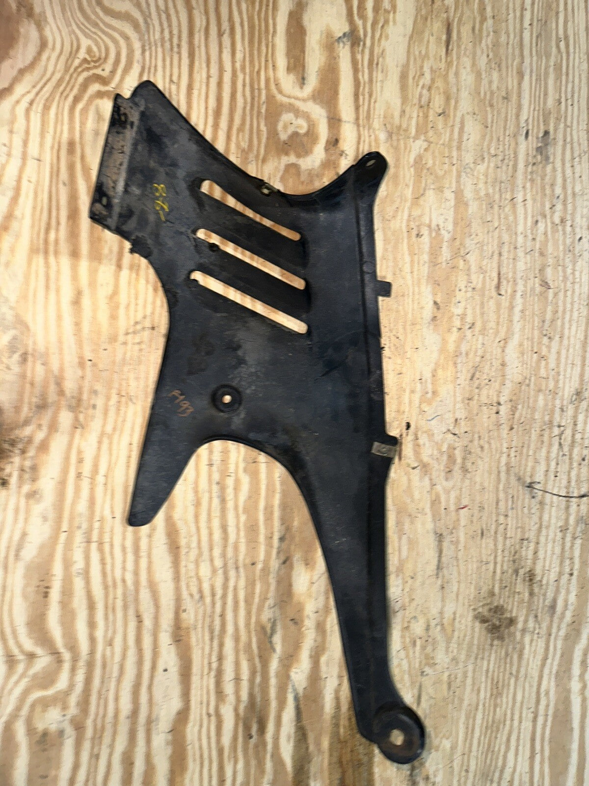 88-97 SUZUKI KATANA 600 GSX600F RIGHT LOWER BOTTOM BELLY SIDE FAIRING COWL 