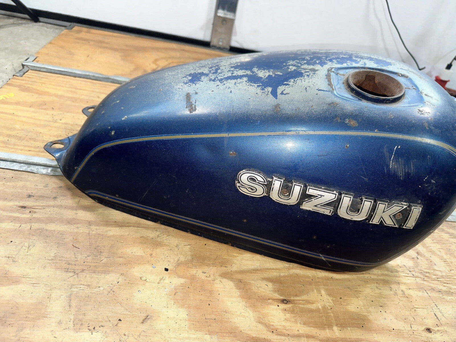 1981 Suzuki GS550L GS550 Gas Tank
