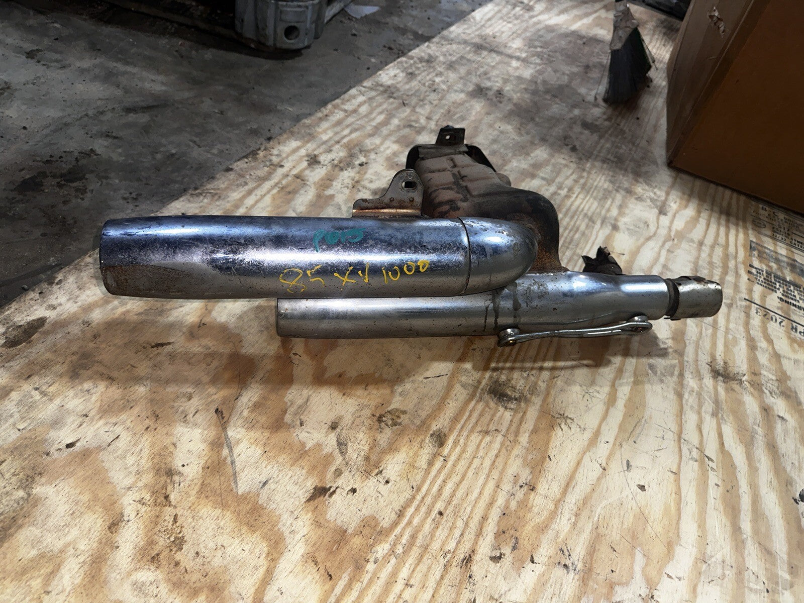 85 YAMAHA XV1000 XV 1000 VIRAGO OEM MUFFLER EXHAUST SILENCER