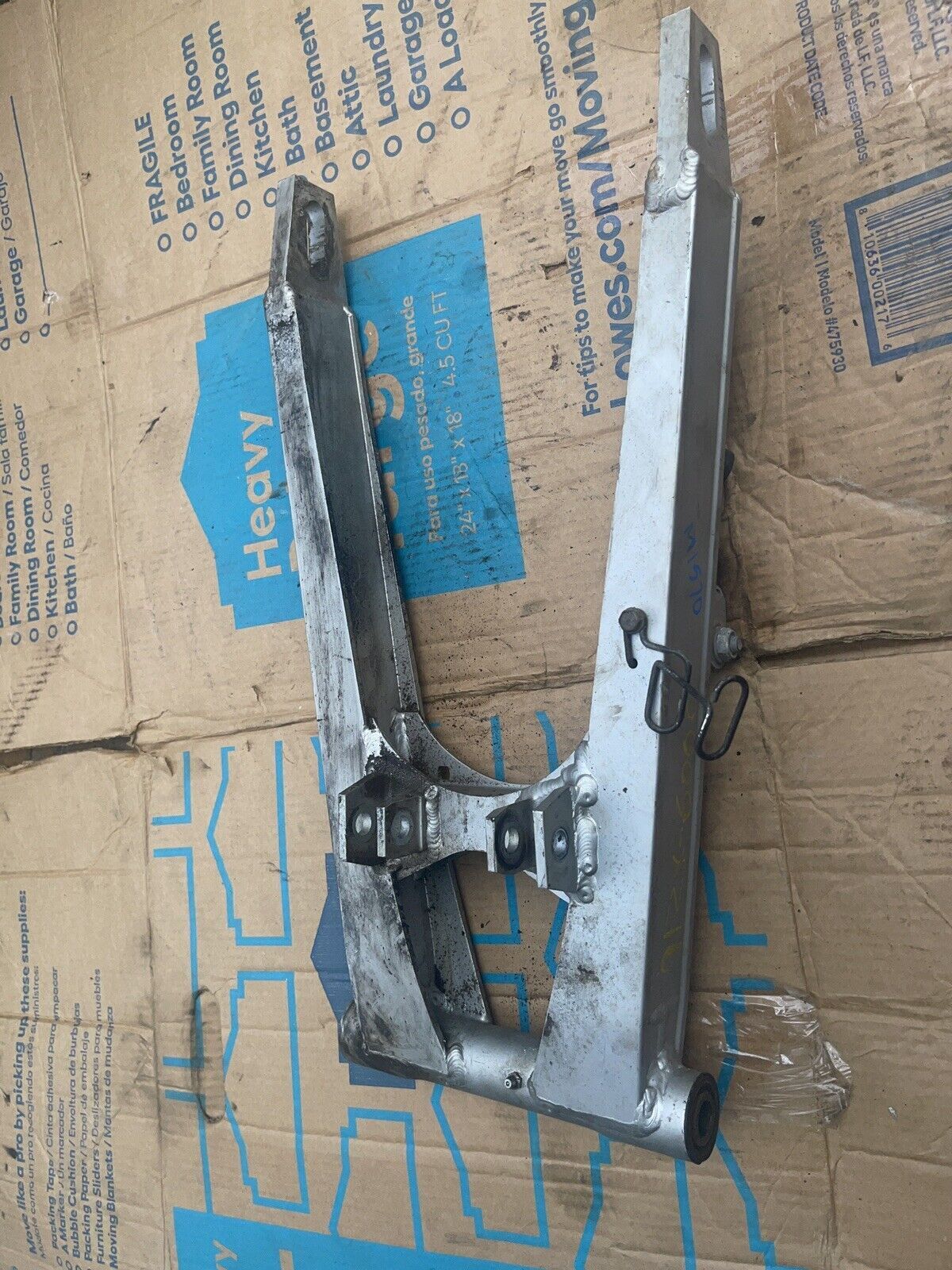 KAWASAKI 91 ZX600D ZX-6 NINJA REAR SWINGARM OEM 