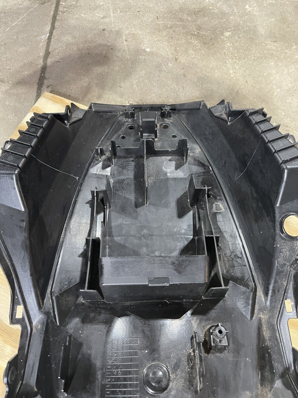 2014 Kawasaki Ninja EX300 EX 300 A Under Seat Pan Panel Tray Holder Wheel Well 