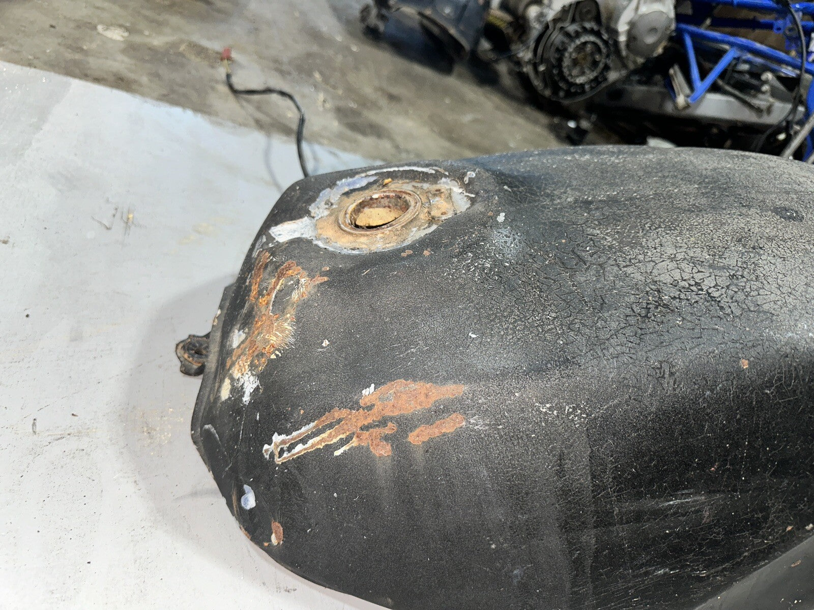84 HONDA INTERCEPTOR 750 VF750F GAS TANK FUEL PETROL RESERVOIR