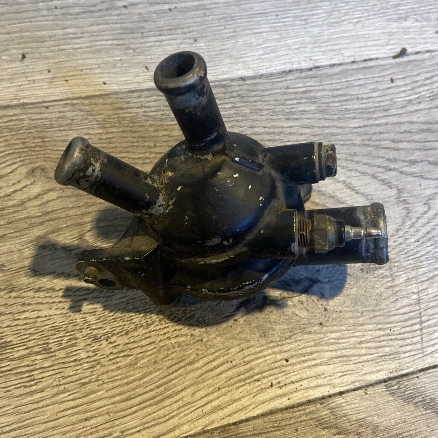OEM thermostat housing 1984 85 86 HONDA VF500F Interceptor motorcycle
