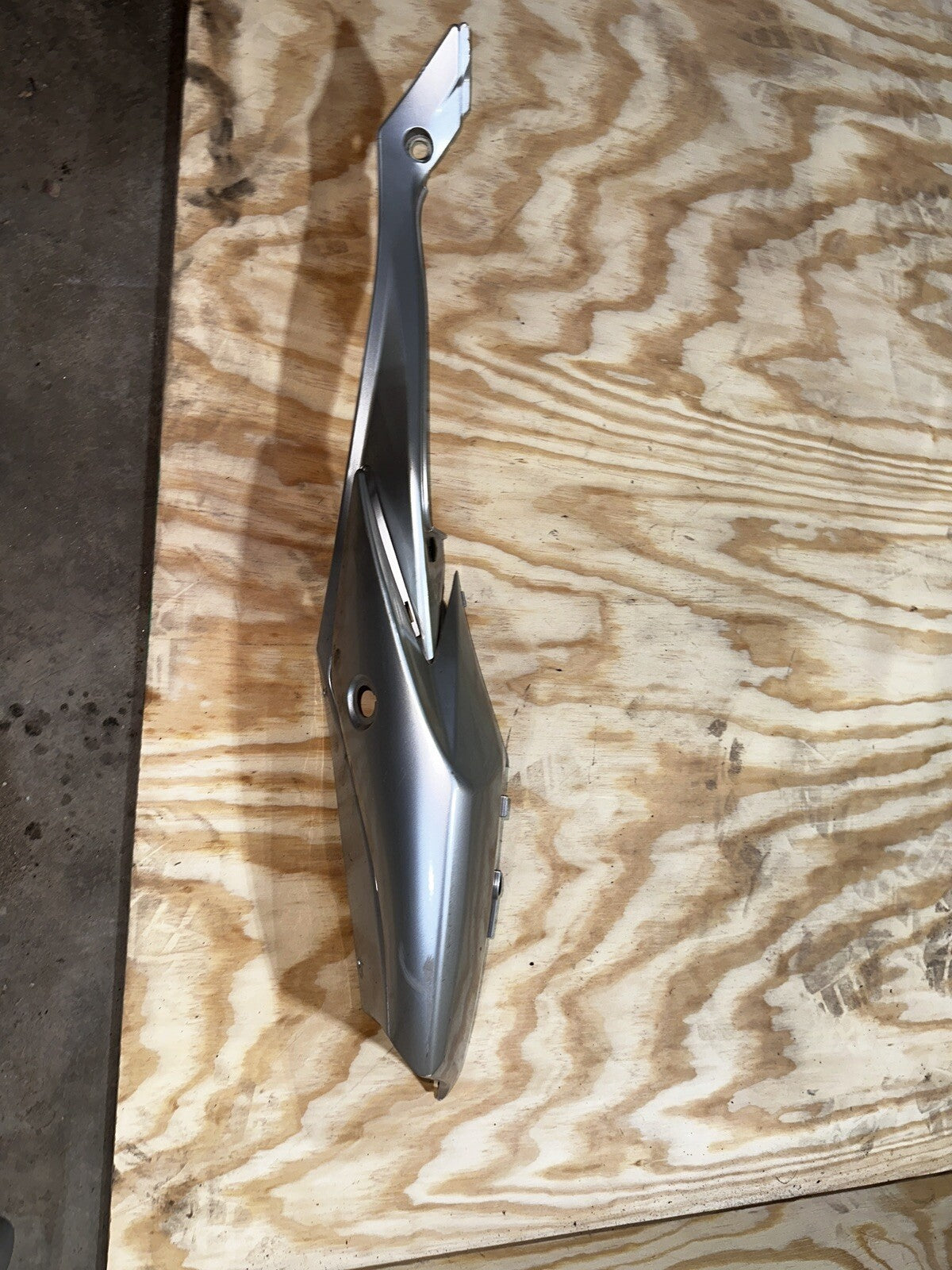 08-09 Suzuki Gsxr 600 Tail Fairing  Left And Right