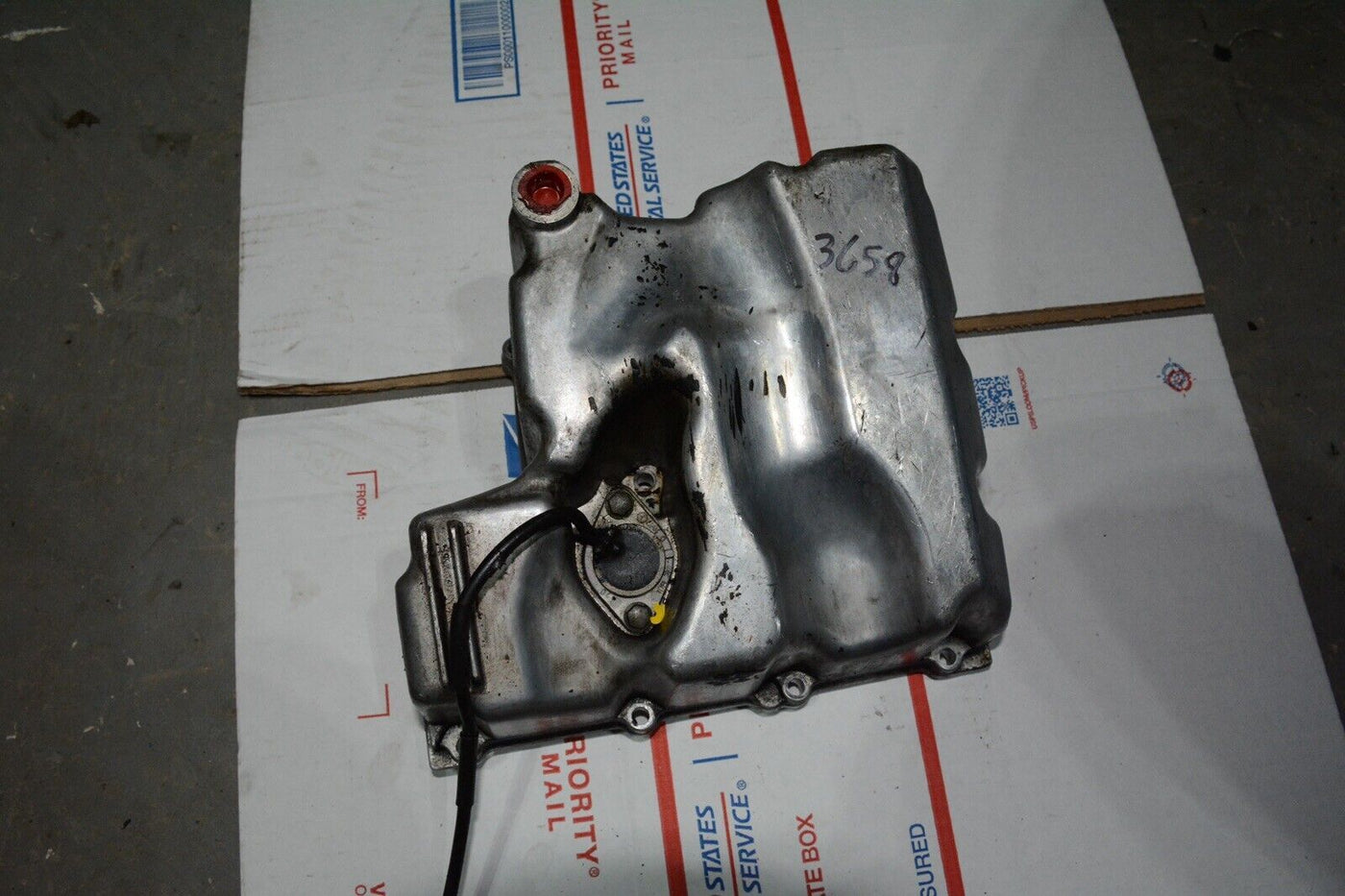 2000 YAMAHA R6 OIL PAN CASE COVER ENGINE MOTOR 99-02