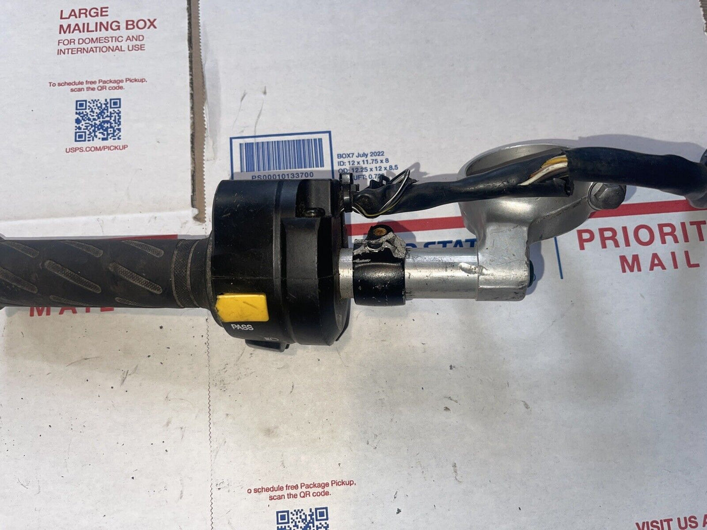 04-05 Suzuki Gsxr600 Left Clip On Handle Horn Signals Switch Switches OEM