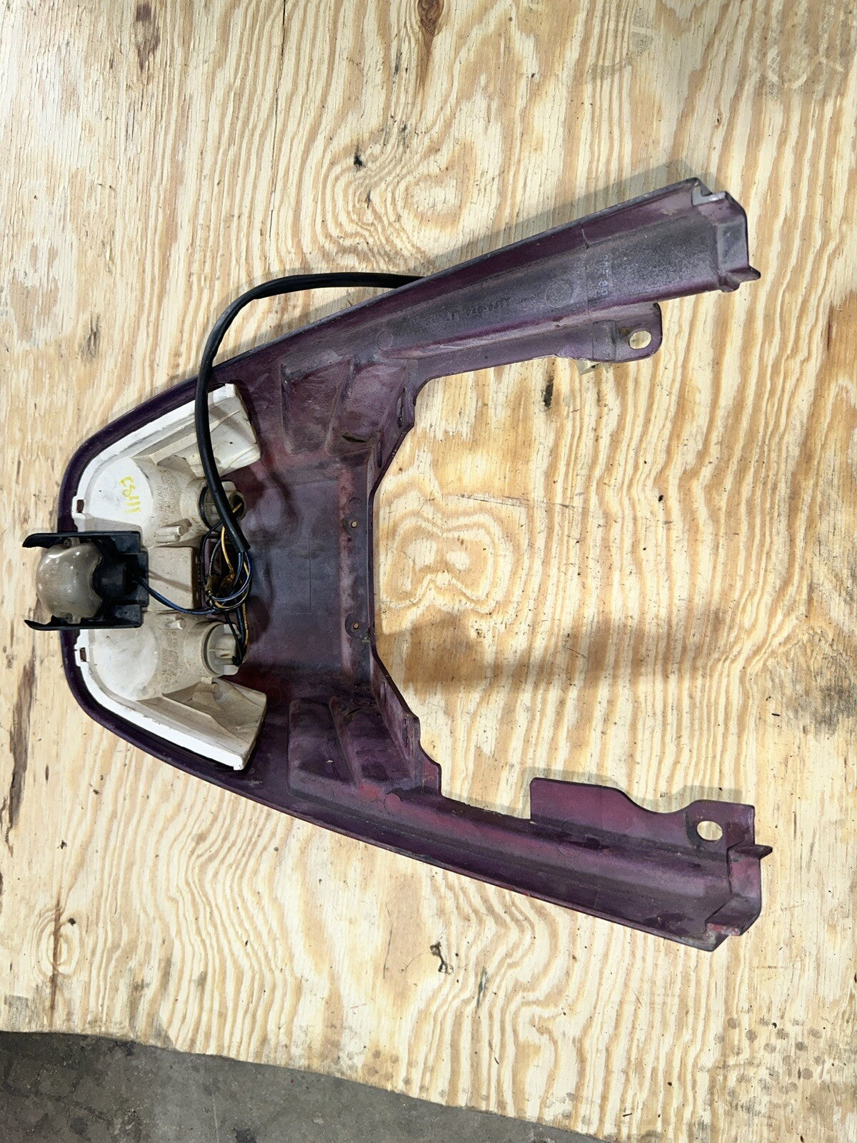 81-83 YAMAHA XJ750R BLACK CENTER REAR BACK TAIL FAIRING COVER TRIM COWL