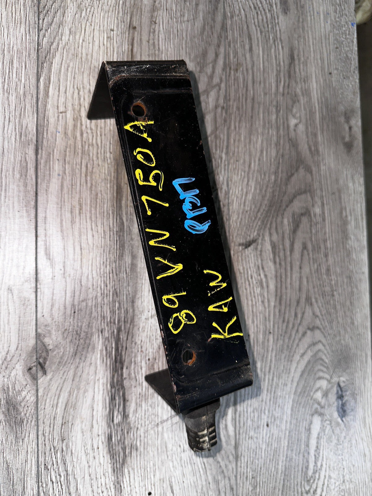 89 Kawasaki Vn 750 Bracket