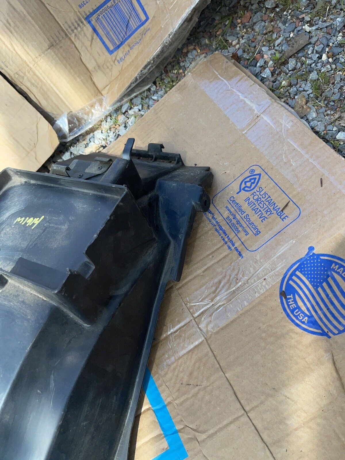 1991 KAWASAKI NINJA ZX11 REAR BACK TAIL UNDERTAIL BATTERY TRAY PLASTIC