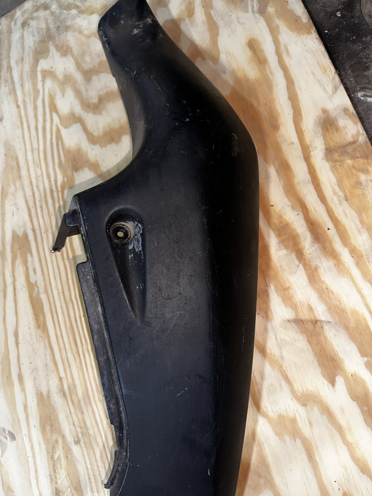 98 Suzuki GSXR GSX R 750 GSXR750 right rear side cover cowl fairing panel tail